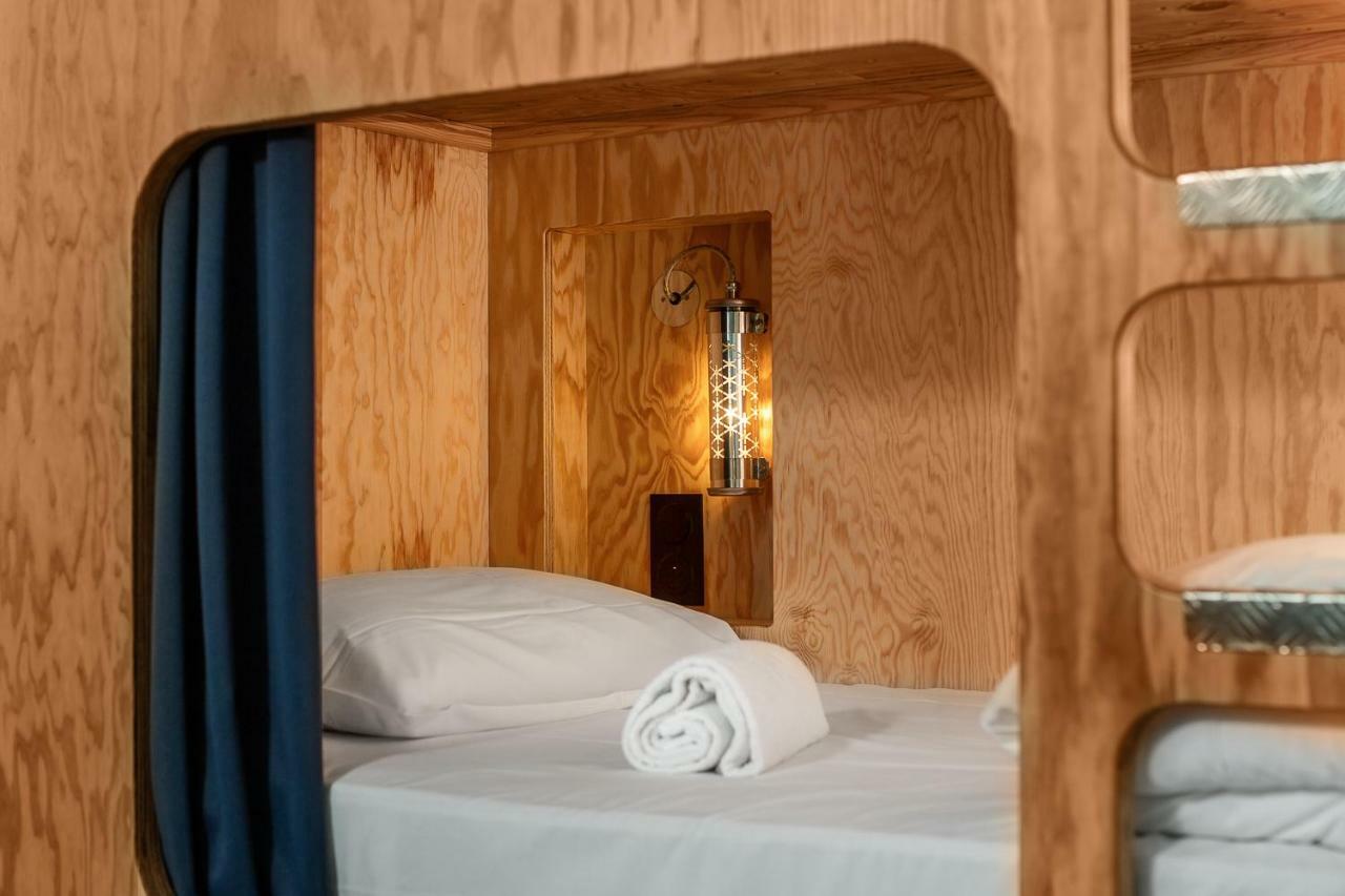 Eklo Bordeaux Centre Bastide Hotell Exteriör bild